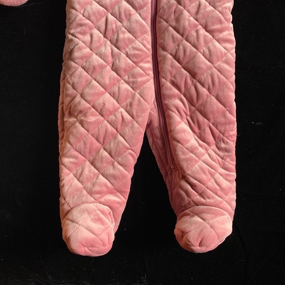 Weatherproof snowsuit - Picture 2 of 8